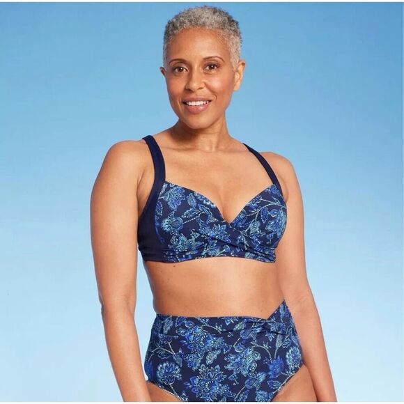 Lands End UPF 50 Blue Floral Print Underwire Twist Front Bikini Top Size 6 - Picture 1 of 4